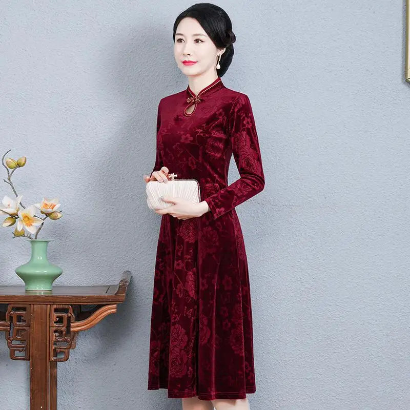 Long Dresses Female Golden Velvet Cheongsam Dress