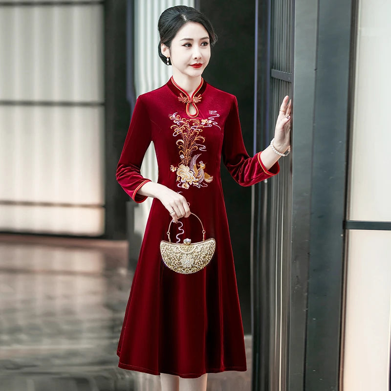 Long Dresses Female Golden Velvet Cheongsam Dress