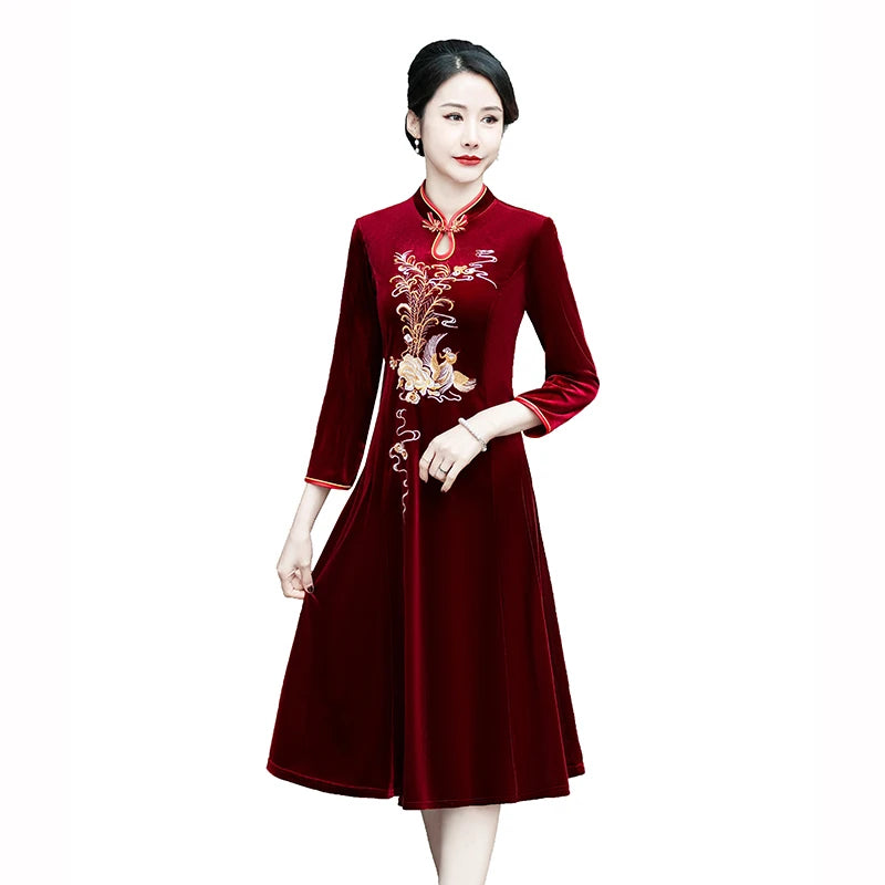 Long Dresses Female Golden Velvet Cheongsam Dress