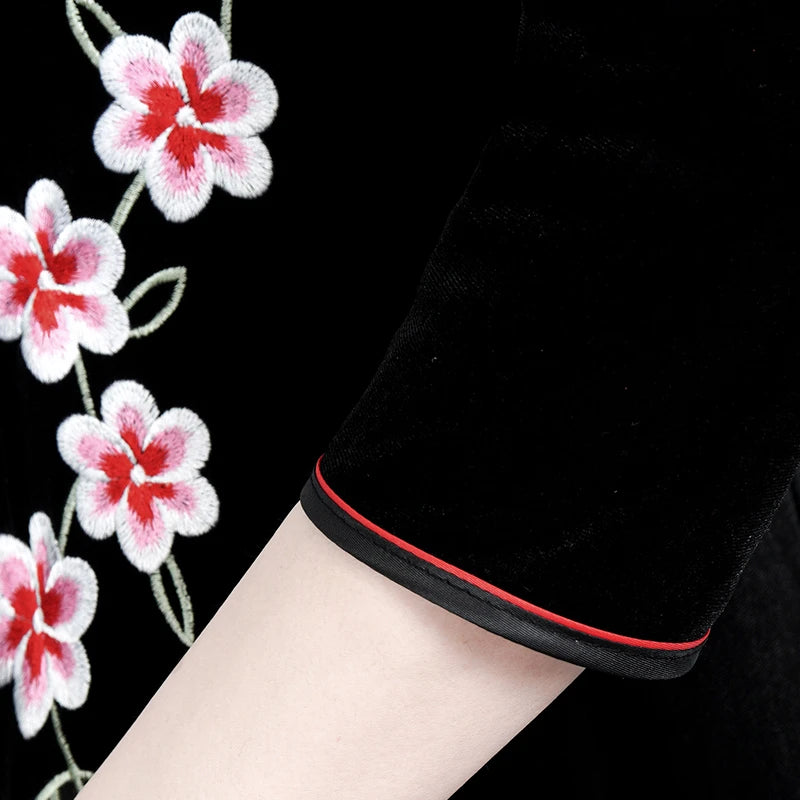 Long Dresses Female Golden Velvet Cheongsam Dress