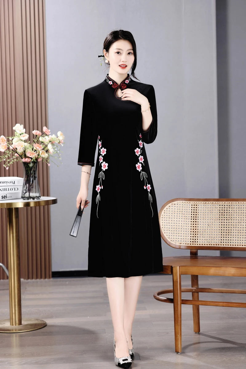 Long Dresses Female Golden Velvet Cheongsam Dress