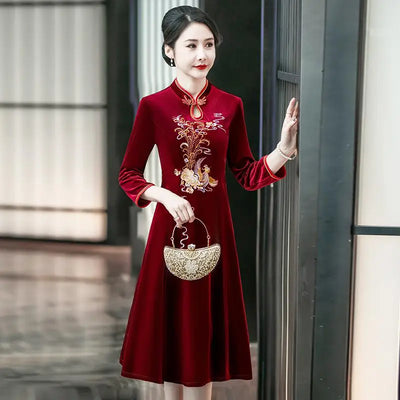 Long Dresses Female Golden Velvet Cheongsam Dress