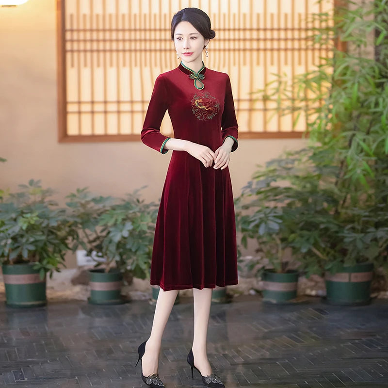 Long Dresses Female Golden Velvet Cheongsam Dress