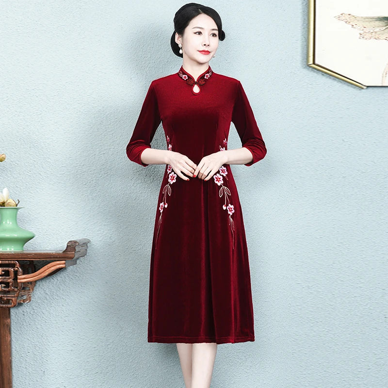 Long Dresses Female Golden Velvet Cheongsam Dress
