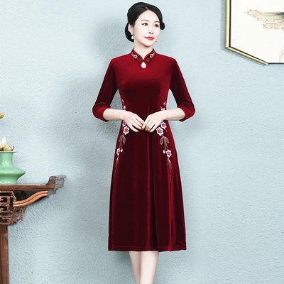 Long Dresses Female Golden Velvet Cheongsam Dress