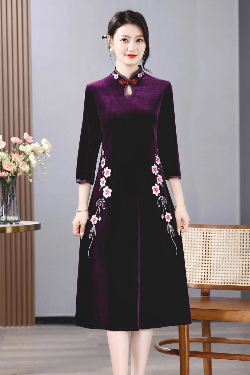 Long Dresses Female Golden Velvet Cheongsam Dress