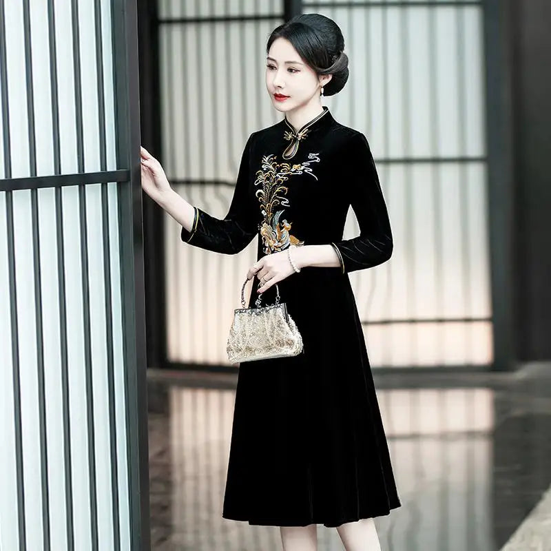 Long Dresses Female Golden Velvet Cheongsam Dress