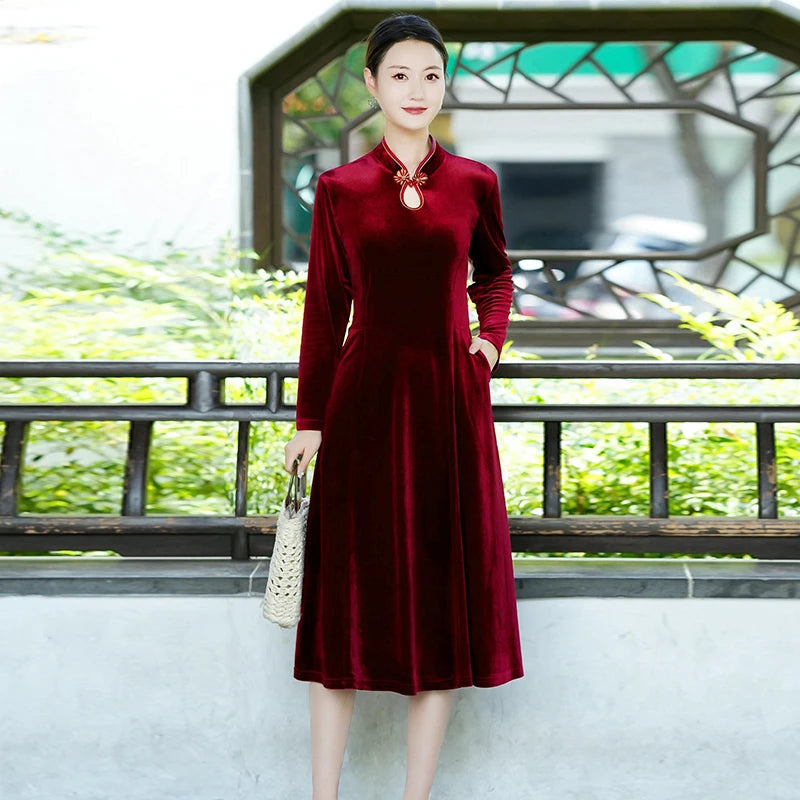 Long Dresses Female Golden Velvet Cheongsam Dress